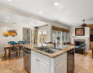 2501 Bungalow Place - Photo Thumbnail 9