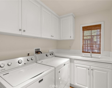 2501 Bungalow Place - Photo Thumbnail 15