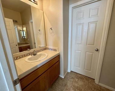 3906 Rill Court - Photo Thumbnail 21
