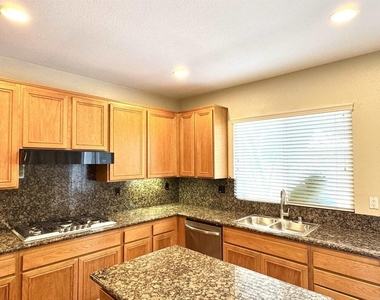 3906 Rill Court - Photo Thumbnail 7