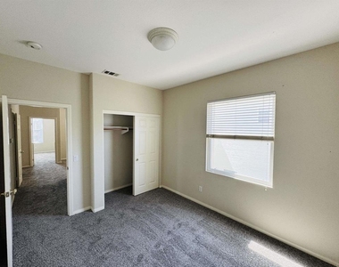3906 Rill Court - Photo Thumbnail 24