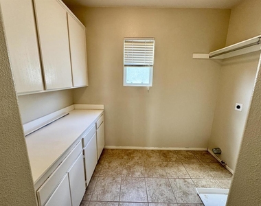 3906 Rill Court - Photo Thumbnail 19