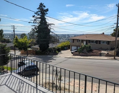 1187 Overlook Avenue - Photo Thumbnail 14