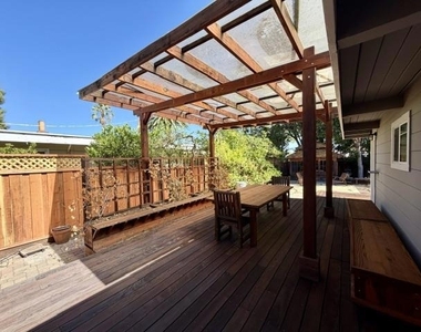 4235 Ruthelma Avenue - Photo Thumbnail 29