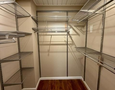4235 Ruthelma Avenue - Photo Thumbnail 21