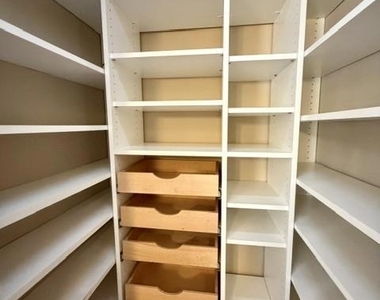 4235 Ruthelma Avenue - Photo Thumbnail 9