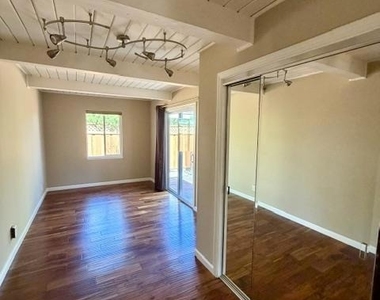 4235 Ruthelma Avenue - Photo Thumbnail 11