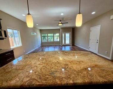 4235 Ruthelma Avenue - Photo Thumbnail 7