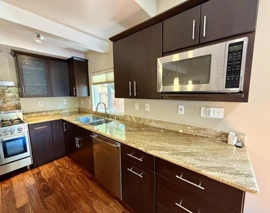 4235 Ruthelma Avenue - Photo Thumbnail 5