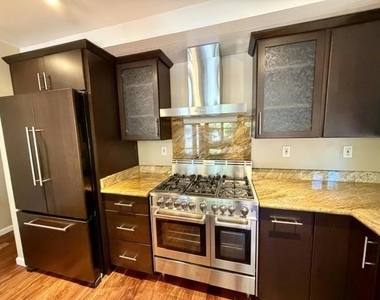 4235 Ruthelma Avenue - Photo Thumbnail 6