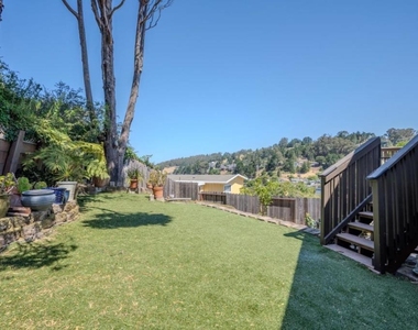 1523 Valdez Way - Photo Thumbnail 19