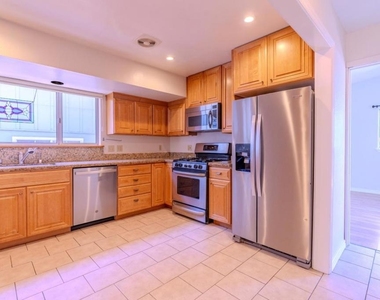 1523 Valdez Way - Photo Thumbnail 5
