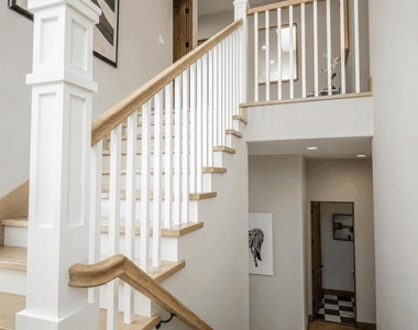 1238 Blewett Avenue - Photo Thumbnail 32