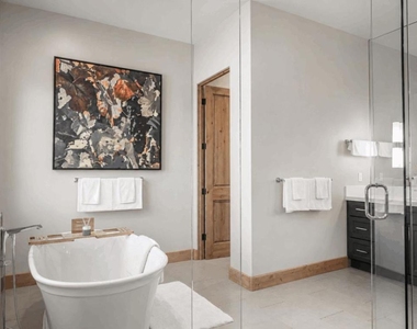 1238 Blewett Avenue - Photo Thumbnail 44