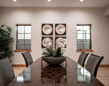1238 Blewett Avenue - Photo Thumbnail 8