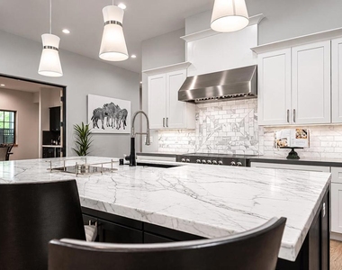 1238 Blewett Avenue - Photo Thumbnail 16