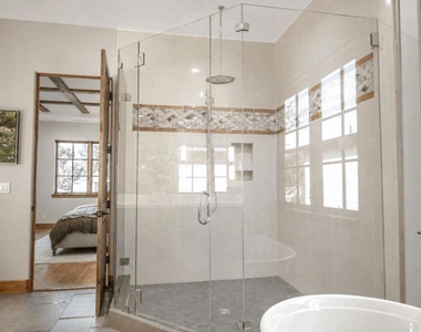 1238 Blewett Avenue - Photo Thumbnail 41