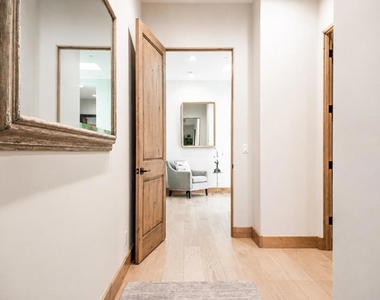 1238 Blewett Avenue - Photo Thumbnail 35