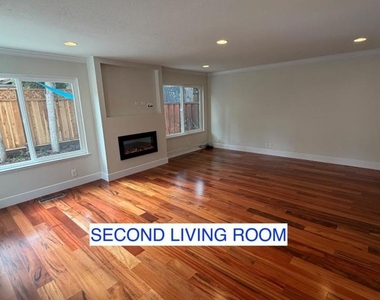 4802 Rio Vista Avenue - Photo Thumbnail 4