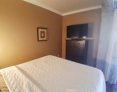 416 S Spring Street - Photo Thumbnail 13
