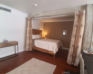 416 S Spring Street - Photo Thumbnail 12