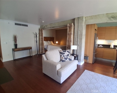 416 S Spring Street - Photo Thumbnail 8