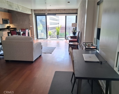 416 S Spring Street - Photo Thumbnail 9