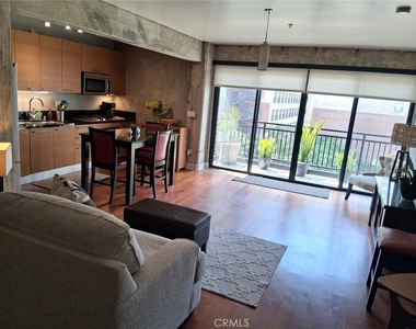 416 S Spring Street - Photo Thumbnail 14