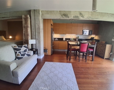 416 S Spring Street - Photo Thumbnail 5