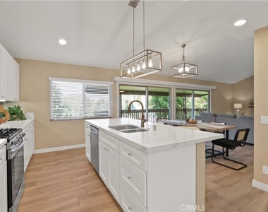 8036 Valle Vista Drive - Photo Thumbnail 8