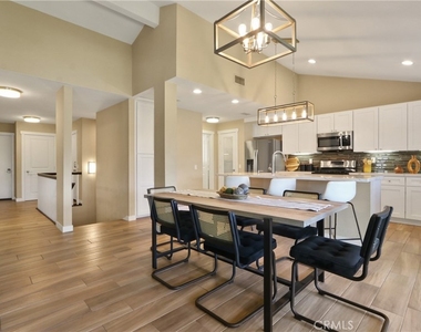 8036 Valle Vista Drive - Photo Thumbnail 3