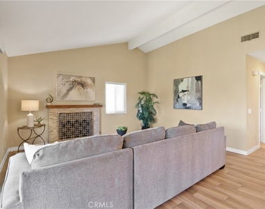 8036 Valle Vista Drive - Photo Thumbnail 13