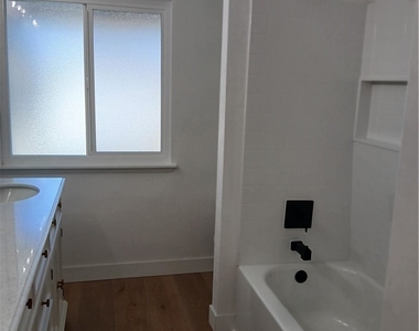 30230 Swan Point Drive - Photo Thumbnail 16