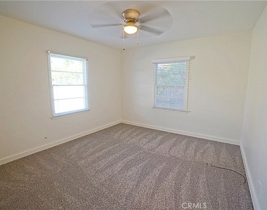 4285 Oakwood Place - Photo Thumbnail 13