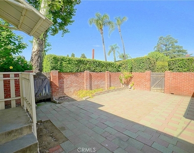 4285 Oakwood Place - Photo Thumbnail 15