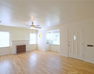 4285 Oakwood Place - Photo Thumbnail 1