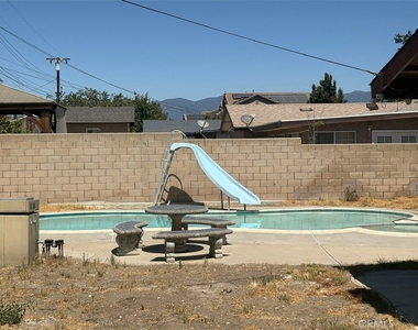 7936 Dumond - Photo Thumbnail 31
