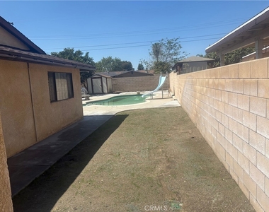 7936 Dumond - Photo Thumbnail 30