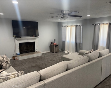 7936 Dumond - Photo Thumbnail 21
