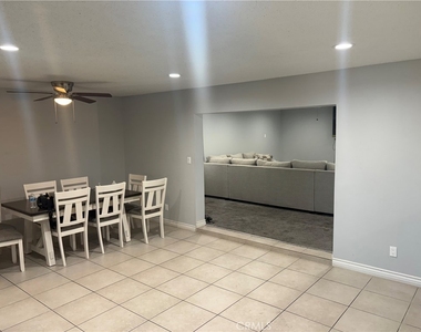 7936 Dumond - Photo Thumbnail 19