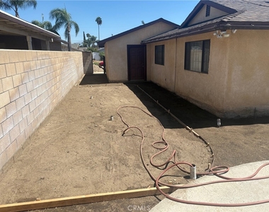 7936 Dumond - Photo Thumbnail 33