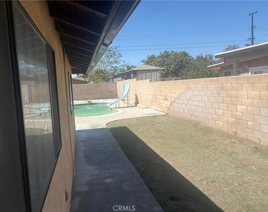 7936 Dumond - Photo Thumbnail 31