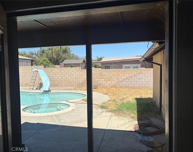 7936 Dumond - Photo Thumbnail 23