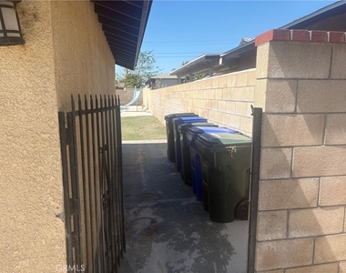 7936 Dumond - Photo Thumbnail 29