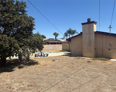 7936 Dumond - Photo Thumbnail 30
