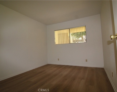 2800 E Los Felices Circle - Photo Thumbnail 8