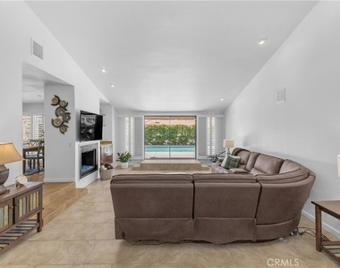 1413 Caleta Way E - Photo Thumbnail 4