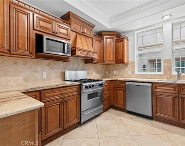 333 Milford Street - Photo Thumbnail 22