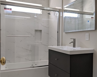 4515 Castle Lane - Photo Thumbnail 6