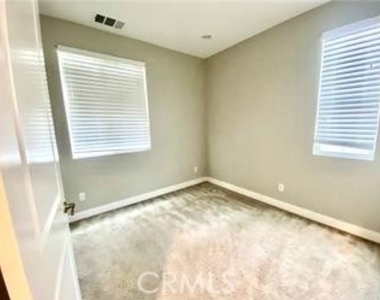 12448 Constellation Street - Photo Thumbnail 4
